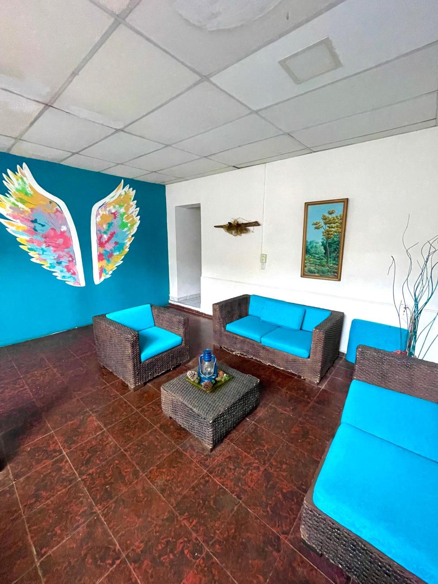 Hotel Y Cafe Ixmati Suchitoto Luaran gambar