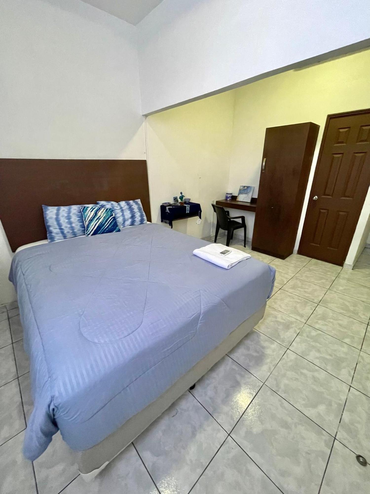 Hotel Y Cafe Ixmati Suchitoto Luaran gambar